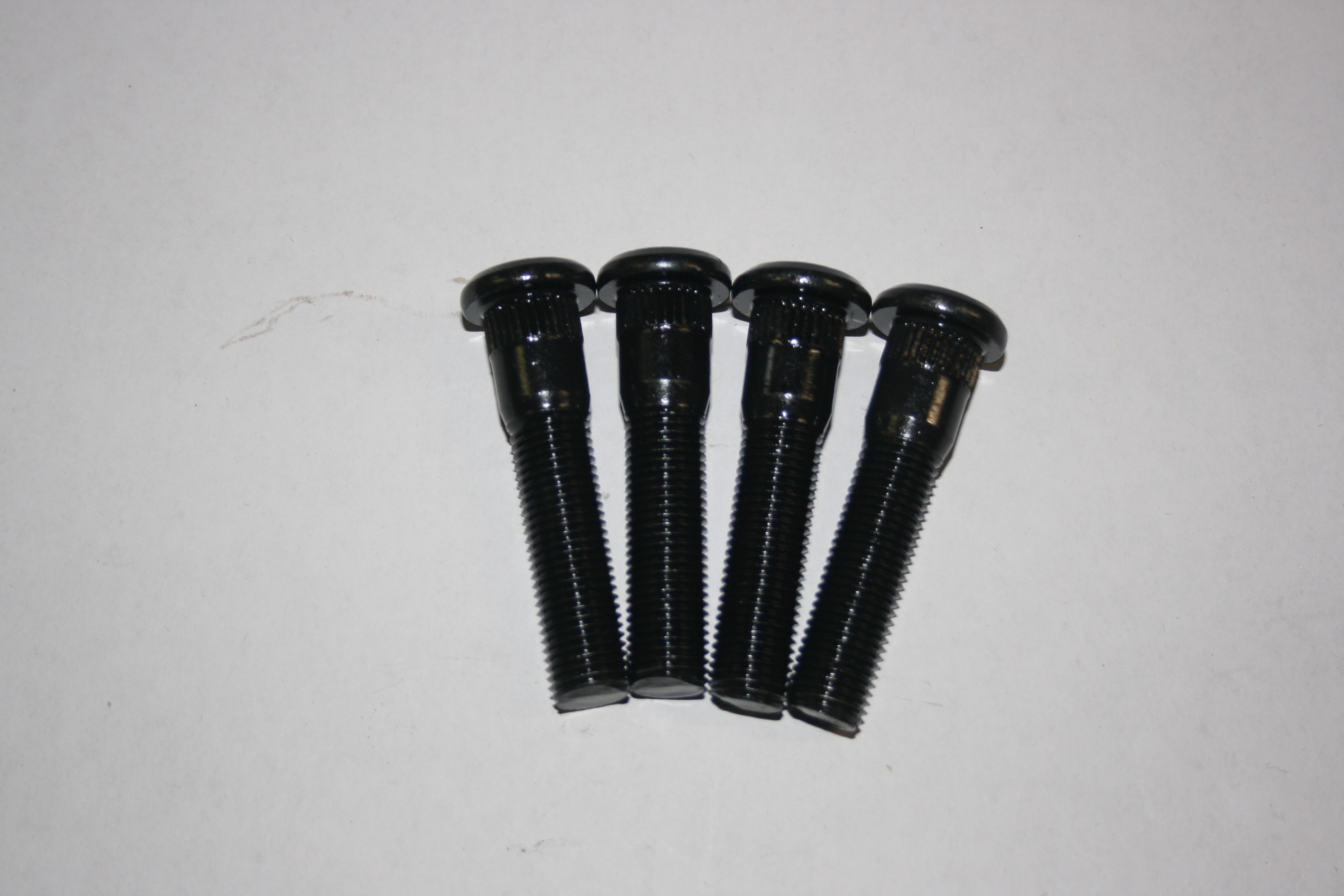 Heavy Duty Long Wheel Studs x 4